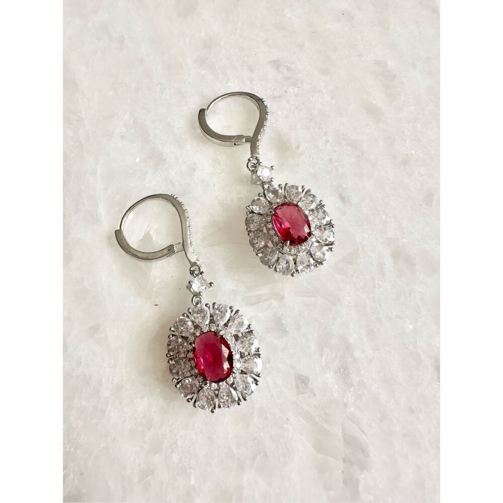 Dangle super sparkly cubic zirconia of red color earrings ￼
